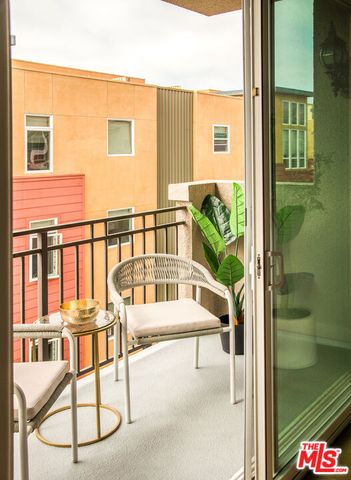 4060 Glencoe Avenue 302, Marina Del Rey, CA 90292