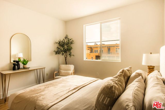 4060 Glencoe Avenue 302, Marina Del Rey, CA 90292