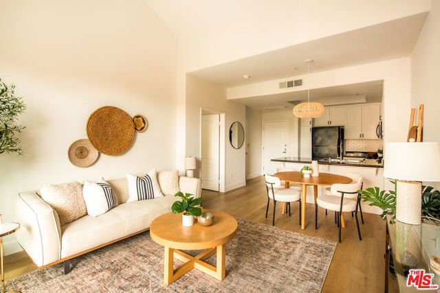 4060 Glencoe Avenue 302, Marina Del Rey, CA 90292
