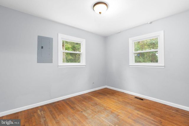 8112 FLIPPO DR, Fredericksburg, VA 22408
