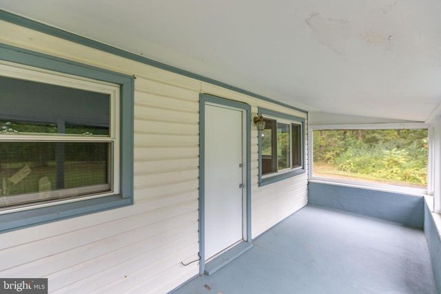 8112 FLIPPO DR, Fredericksburg, VA 22408