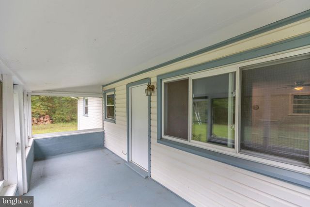 8112 FLIPPO DR, Fredericksburg, VA 22408
