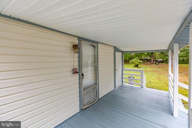 8112 FLIPPO DR, Fredericksburg, VA 22408