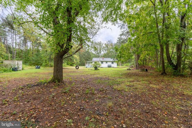 8112 FLIPPO DR, Fredericksburg, VA 22408