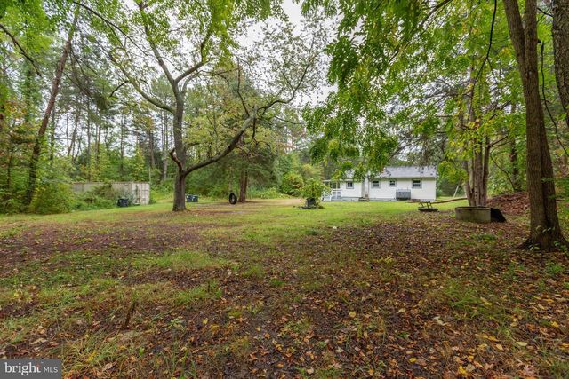 8112 FLIPPO DR, Fredericksburg, VA 22408