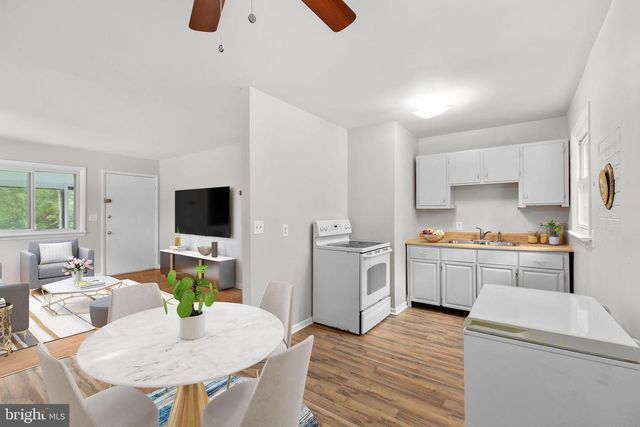 8112 FLIPPO DR, Fredericksburg, VA 22408