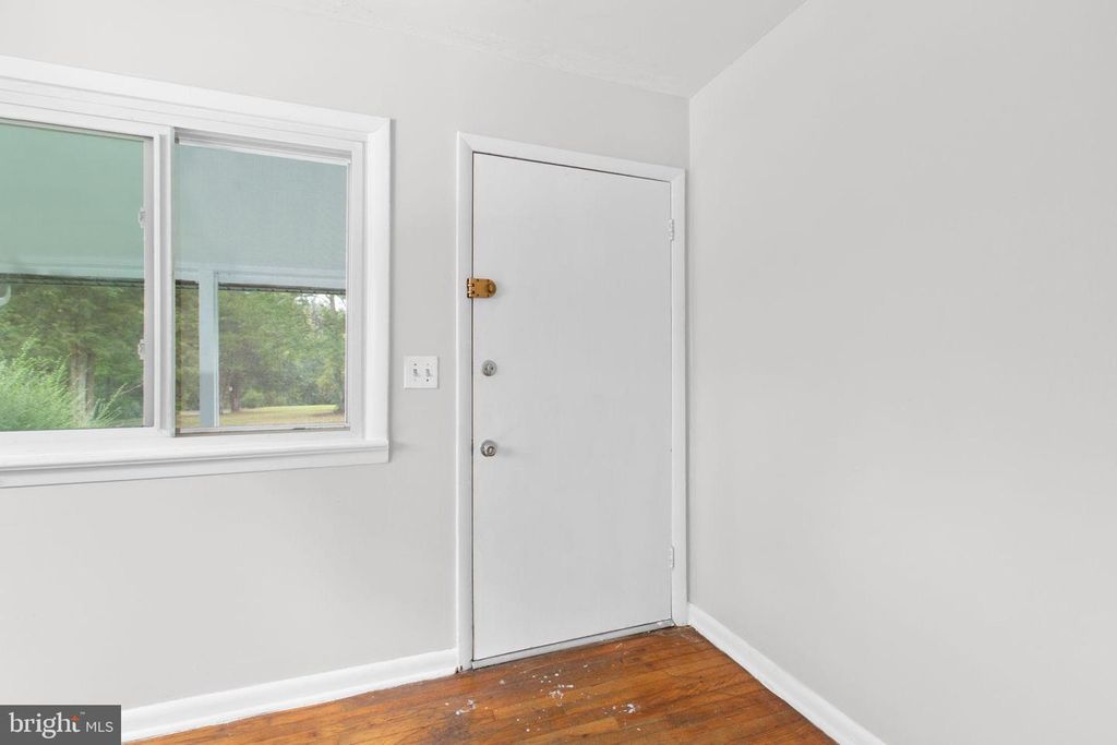 8112 FLIPPO DR, Fredericksburg, VA 22408