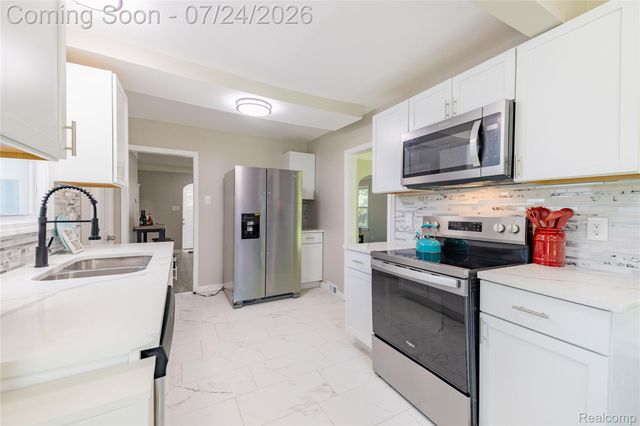 9838 Grosse Ile Parkway, Grosse Ile Township, MI 48138