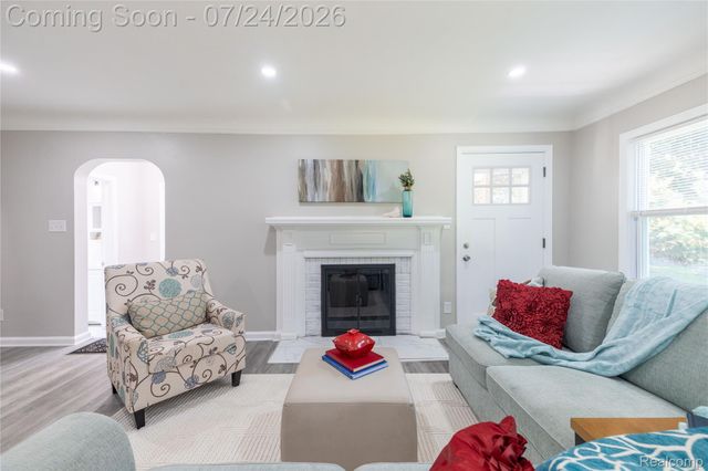 9838 Grosse Ile Parkway, Grosse Ile Township, MI 48138