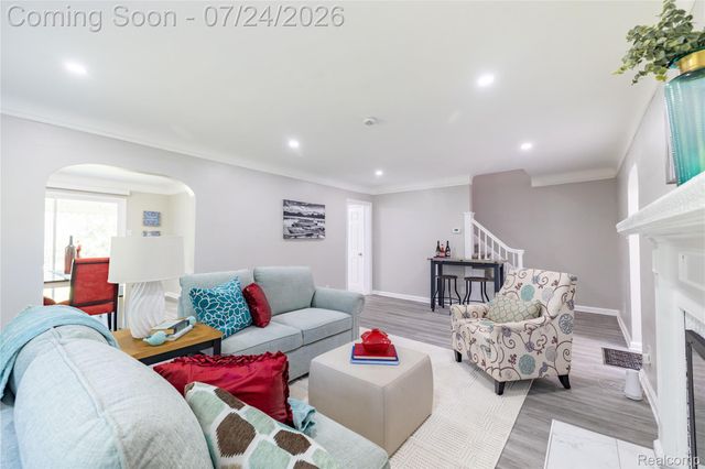 9838 Grosse Ile Parkway, Grosse Ile Township, MI 48138