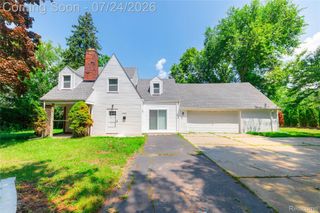 9838 Grosse Ile Parkway, Grosse Ile Township, MI 48138