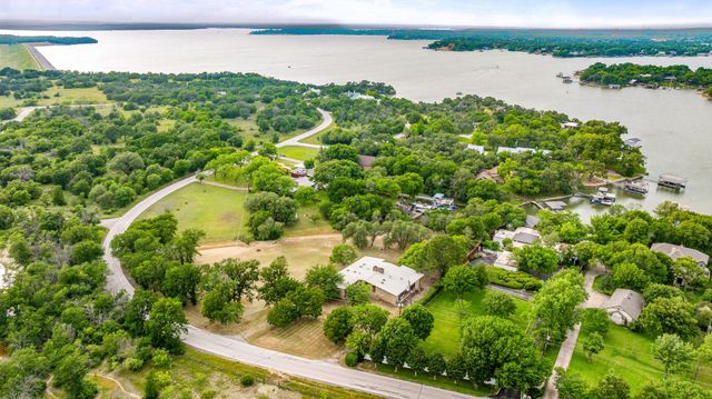4208 Shore Front Drive, Fort Worth, TX 76135