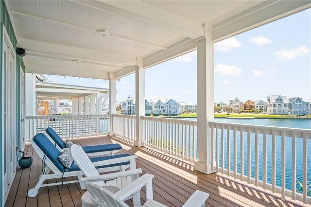 234 Lakeshore St, Port Aransas, TX 78373