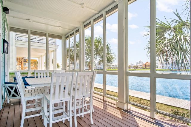 234 Lakeshore St, Port Aransas, TX 78373