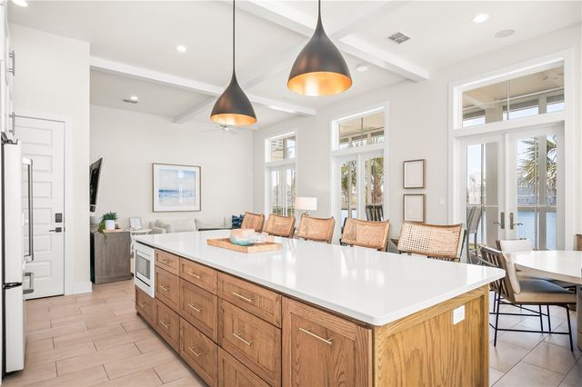 234 Lakeshore St, Port Aransas, TX 78373