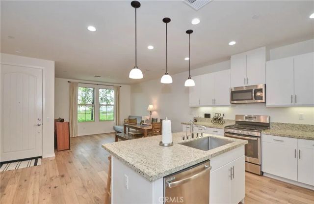 50 Finch, Lake Forest, CA 92630