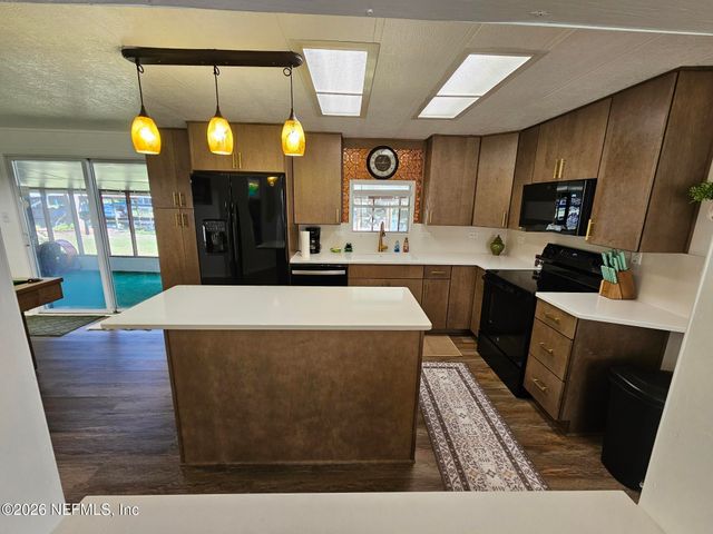 166 WATERWAY Avenue, Satsuma, FL 32189