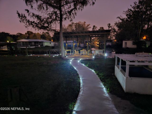 166 WATERWAY Avenue, Satsuma, FL 32189