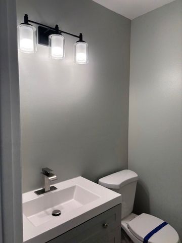 16638 Thornton Avenue, South Holland, IL 60473