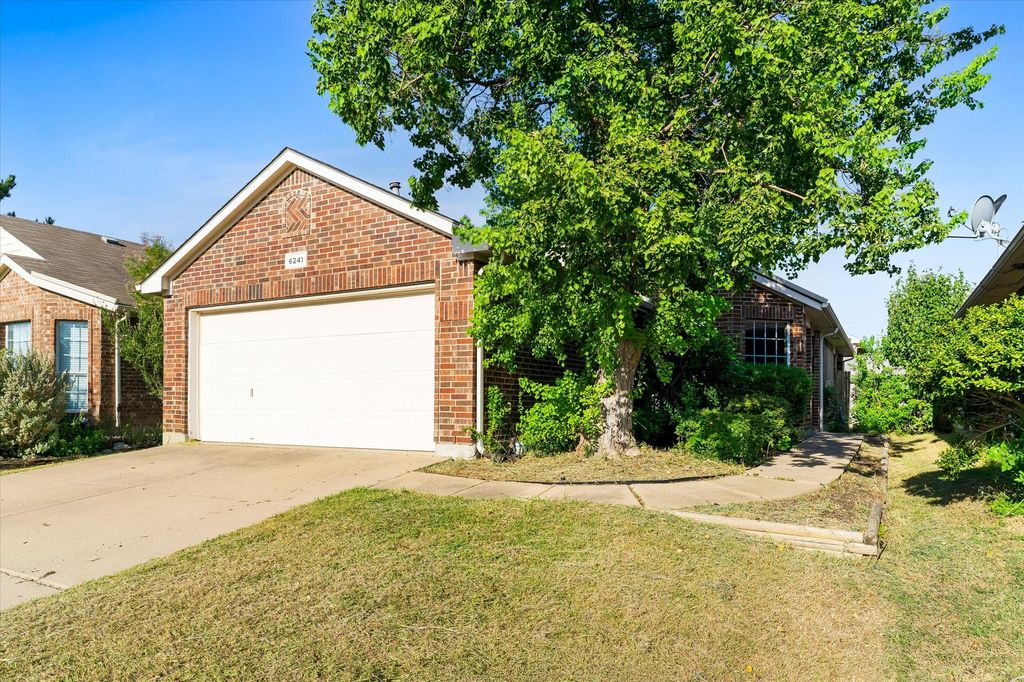 6241 Adonia Drive, Fort Worth, TX 76131