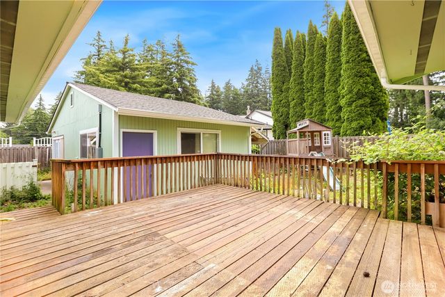 310 Scotland Drive, Camano Island, WA 98282