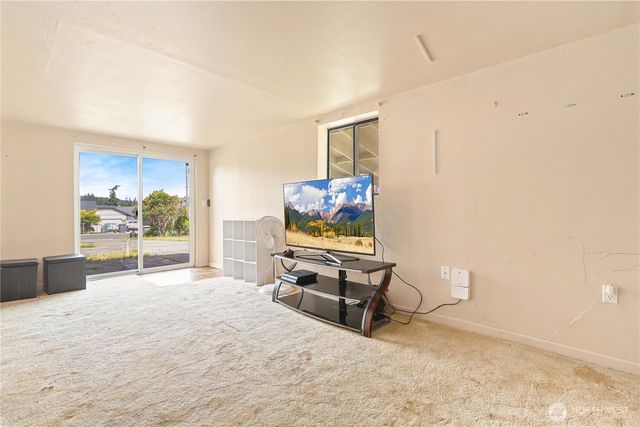 310 Scotland Drive, Camano Island, WA 98282