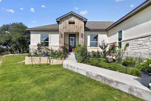 108 Monroe Upton CT, Blanco, TX 78606