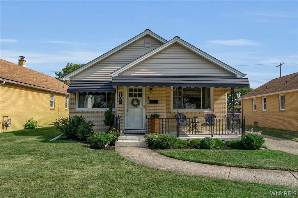 102 Central Boulevard, Cheektowaga, NY 14225