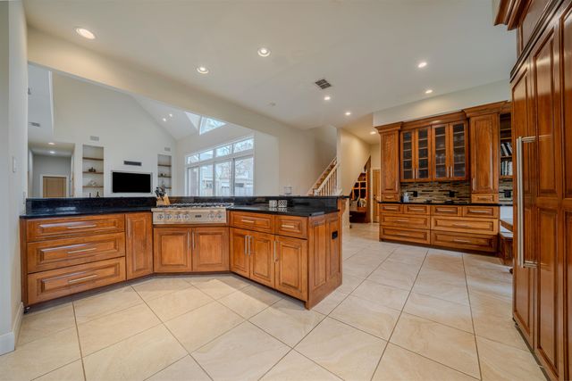 3 Lakeside, Longview, TX 75604