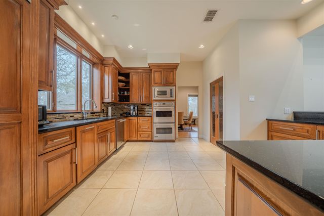 3 Lakeside, Longview, TX 75604