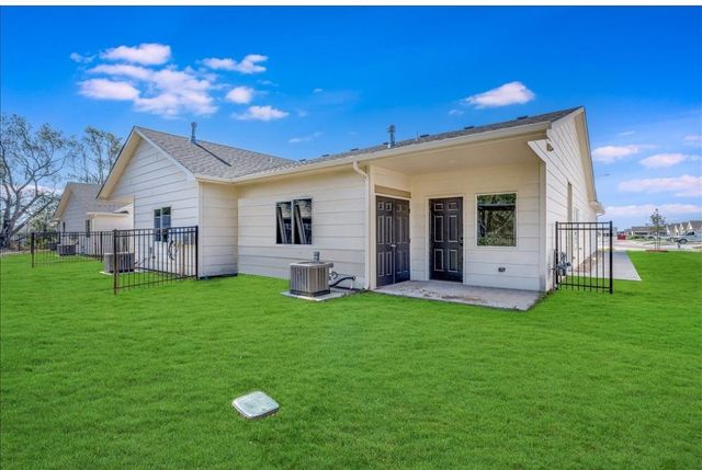 4325-4327 N Sandplum St, Wichita, KS 67205