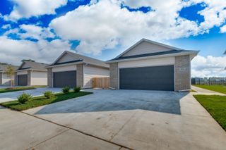 4325-4327 N Sandplum St, Wichita, KS 67205