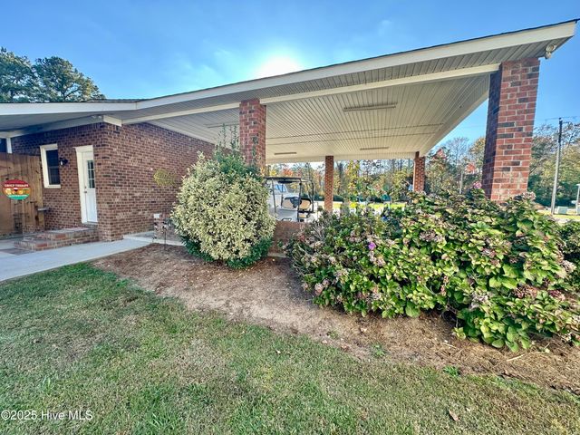 16 Port Side Lane, Belhaven, NC 27810