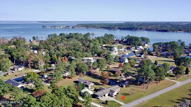 16 Port Side Lane, Belhaven, NC 27810