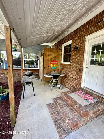 16 Port Side Lane, Belhaven, NC 27810