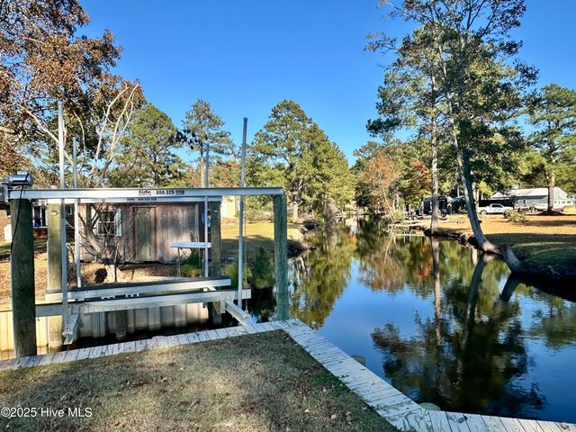 16 Port Side Lane, Belhaven, NC 27810