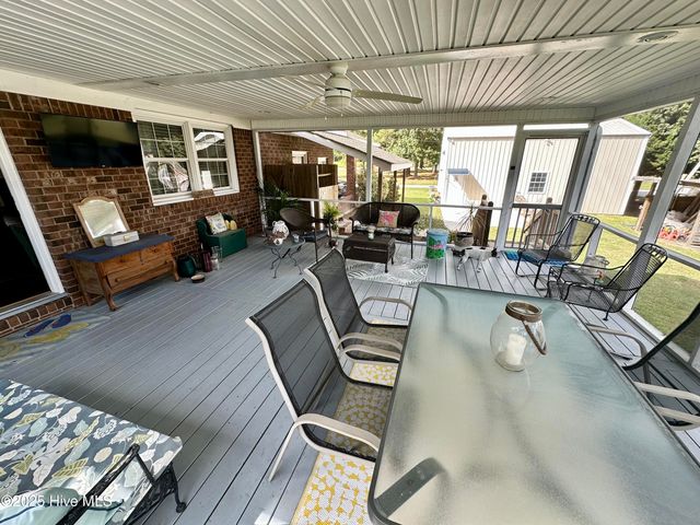 16 Port Side Lane, Belhaven, NC 27810