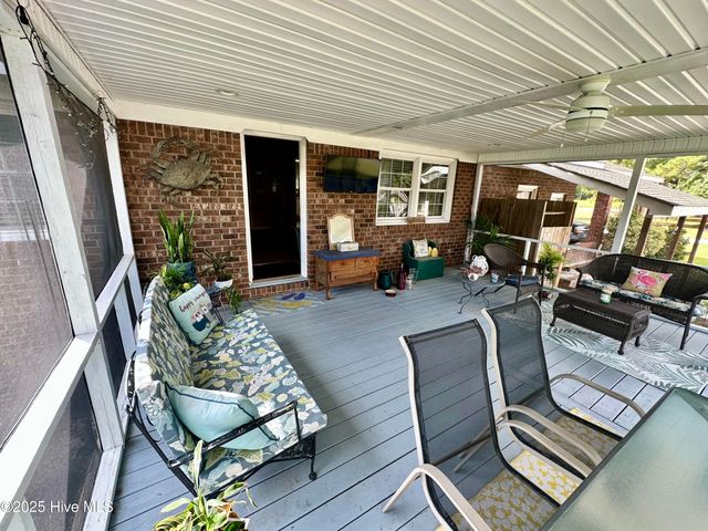 16 Port Side Lane, Belhaven, NC 27810