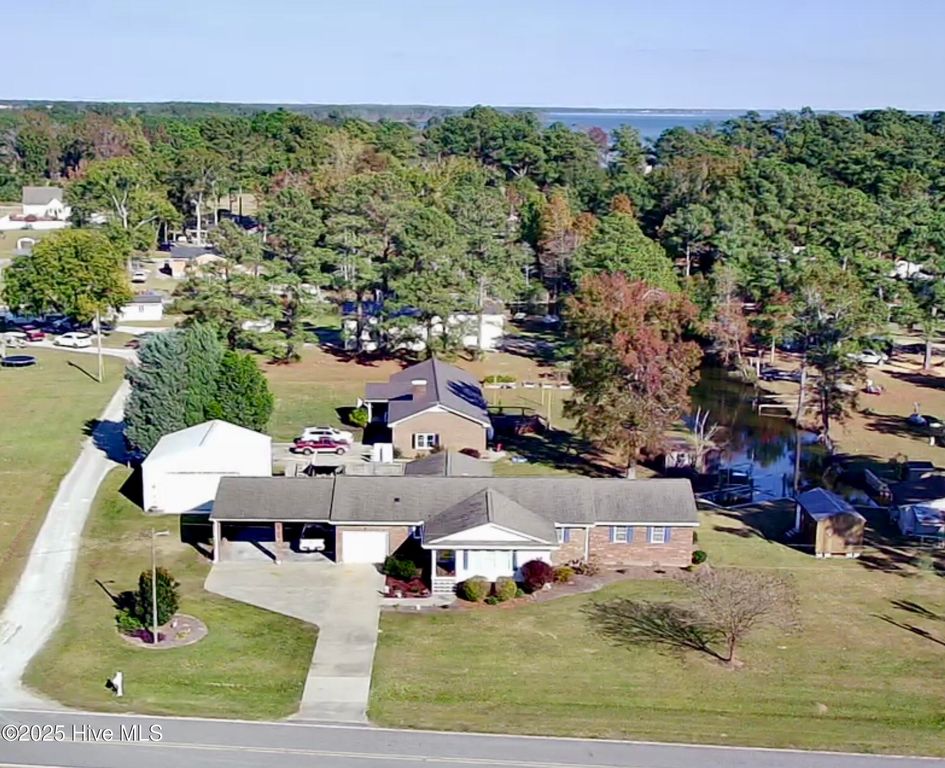 16 Port Side Lane, Belhaven, NC 27810