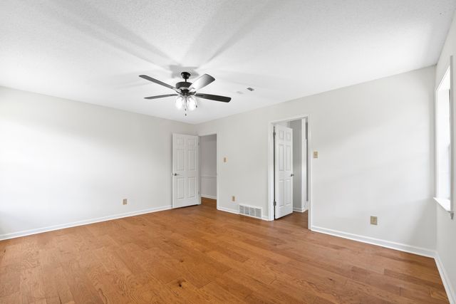 6337 EASTBRIER DR, Bartlett, TN 38135