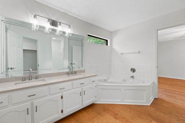 6337 EASTBRIER DR, Bartlett, TN 38135