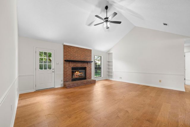 6337 EASTBRIER DR, Bartlett, TN 38135