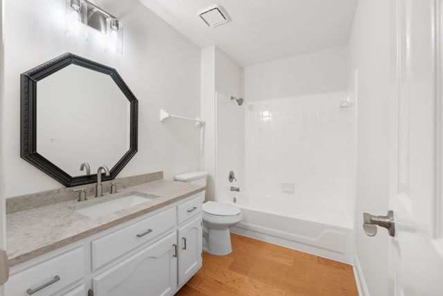 6337 EASTBRIER DR, Bartlett, TN 38135