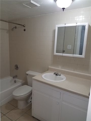 2534 Johanna St 7, Corpus Christi, TX 78415