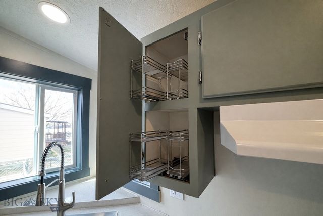 606 Meadow Circle, Belgrade, MT 59714