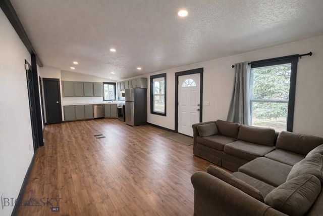 606 Meadow Circle, Belgrade, MT 59714