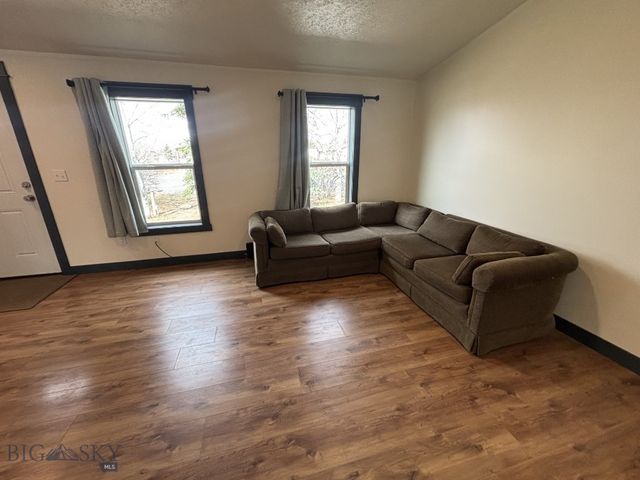 606 Meadow Circle, Belgrade, MT 59714