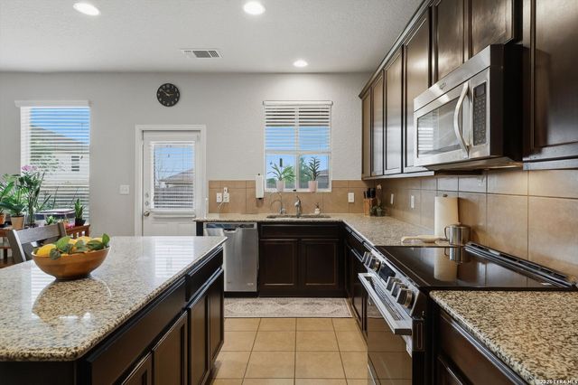 711 Rio Cactus Way, San Antonio, TX 78260