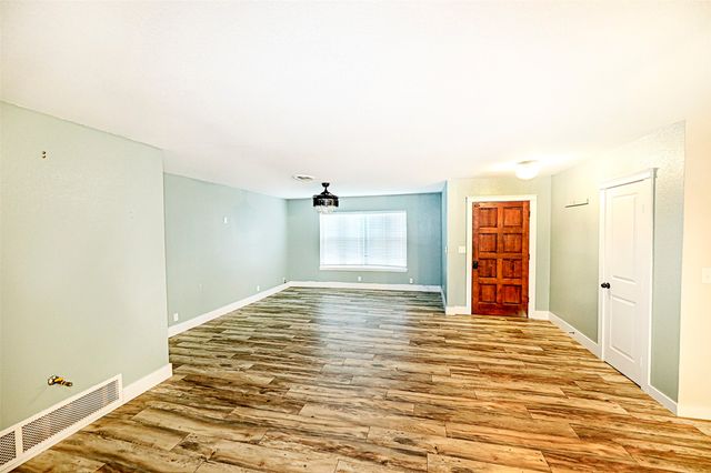 1209 Pebble Street, Bowie, TX 76230