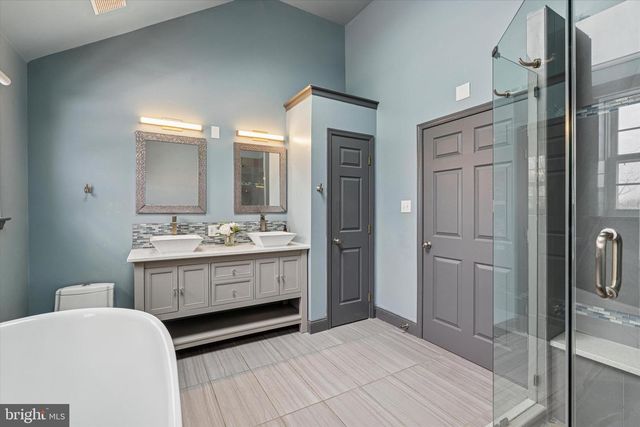 1003 CLOVER MILL CIR, Collegeville, PA 19426